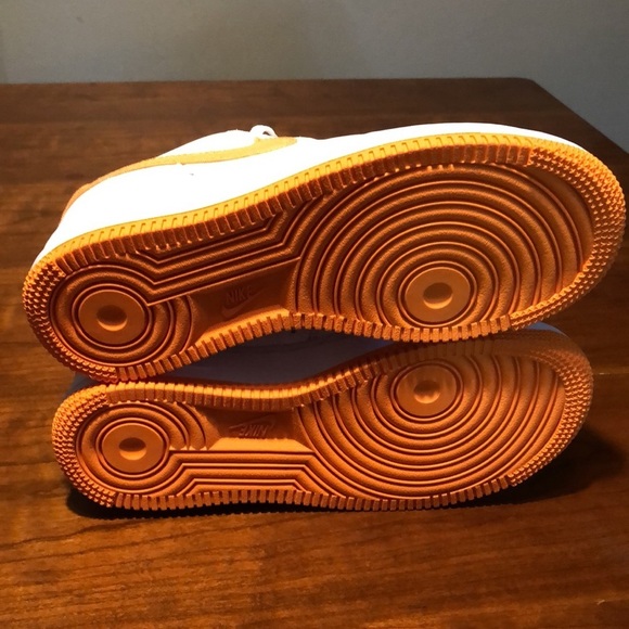 Nike by you women’s Air Force one white/orange - Picture 8 of 11